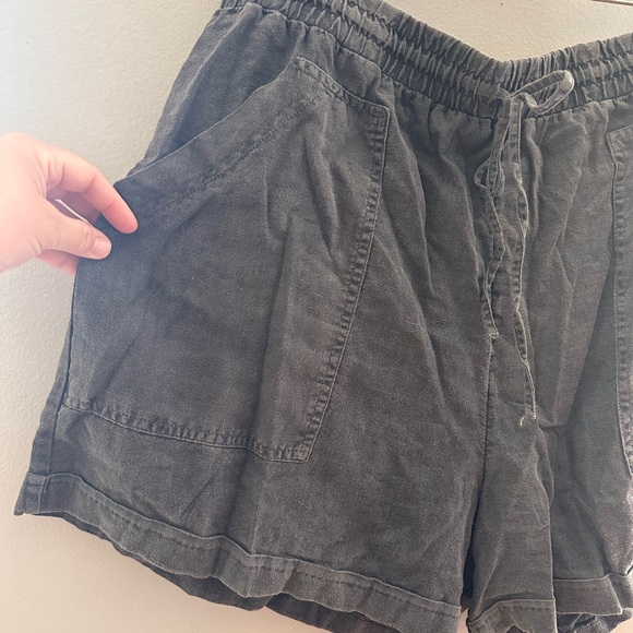 Universal thread goods co ladies linen shorts xxl - Picture 2 of 7
